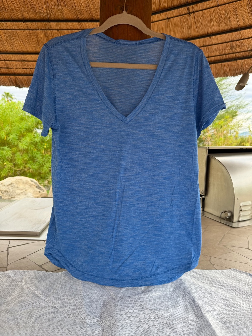 LULULEMON Love V-Neck Heathered Blue Size 12. Perfect condition